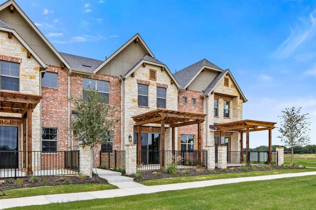2888 Enfield - Photo 1