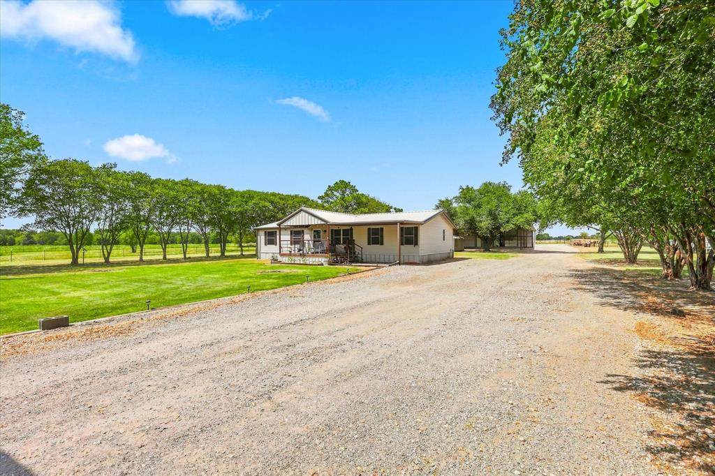 366 Vz County Road 3919 - Photo 1