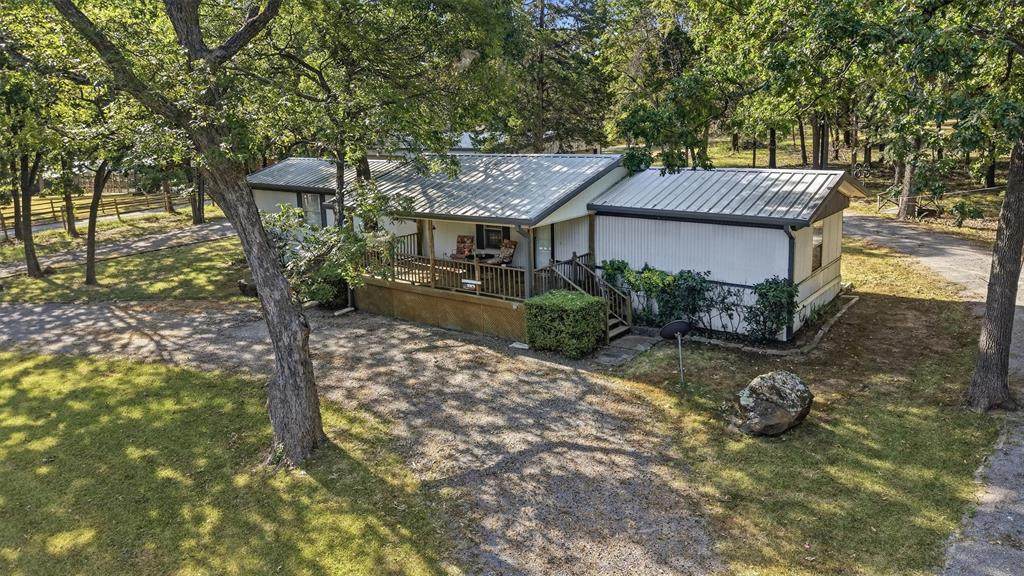 228 Oklahoma Avenue - Photo 1