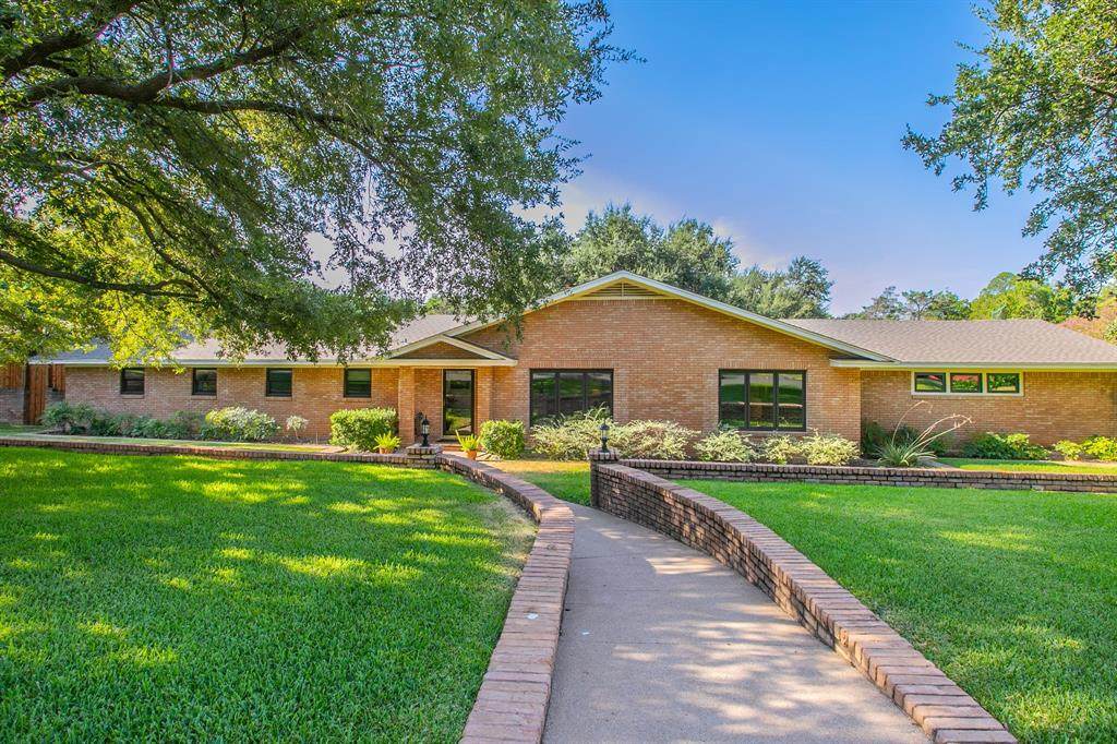 4936 Ridgeview Drive - Photo 1