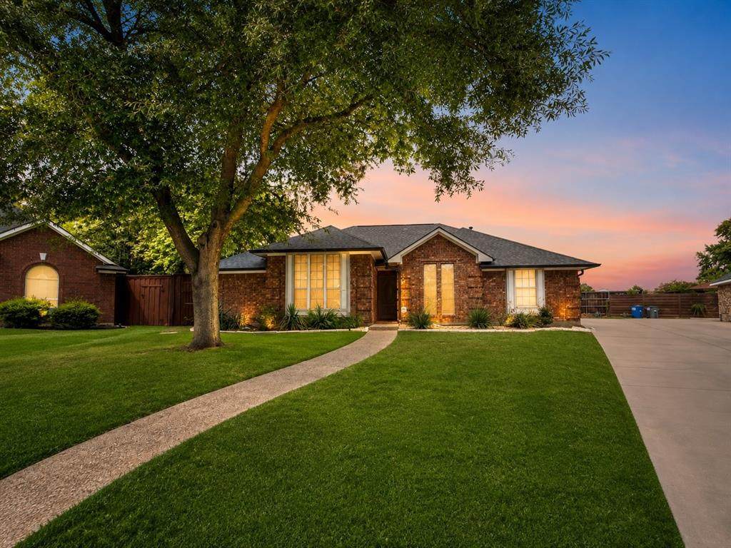 1015 Sandy Creek Drive - Photo 1