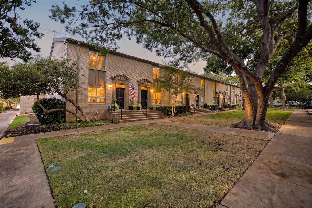 7424 Northwest Highway - Photo 1
