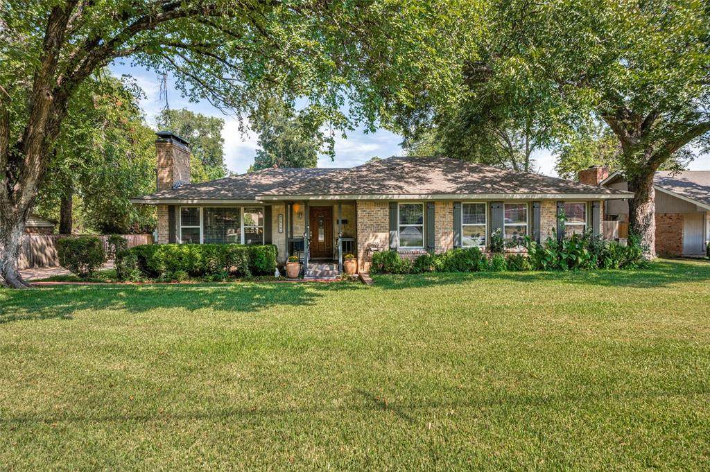 1515 Francis Street - Photo 1