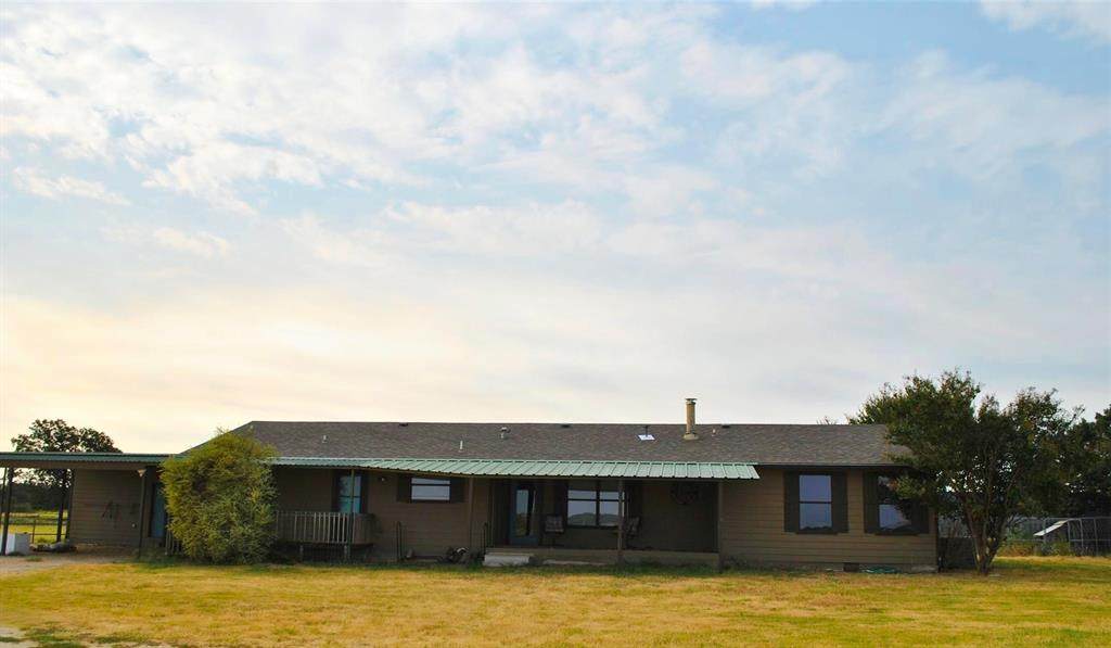 601 Highway 588 - Photo 1