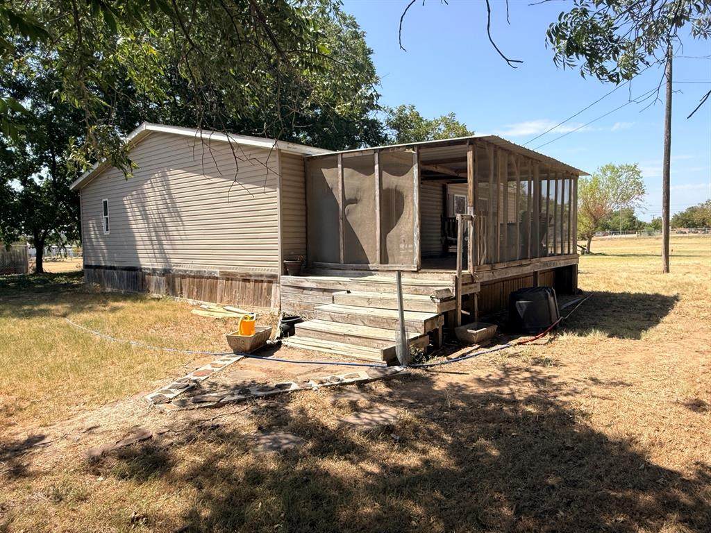 1100 Alford Street - Photo 1