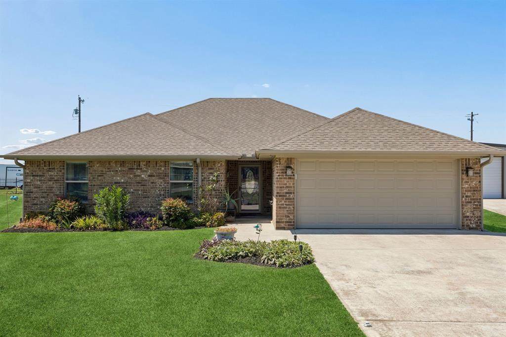 206 King George Way - Photo 1