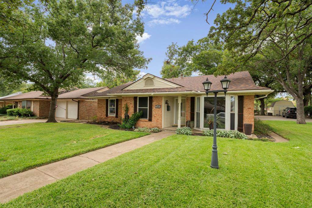 519 Staffordshire Drive - Photo 1