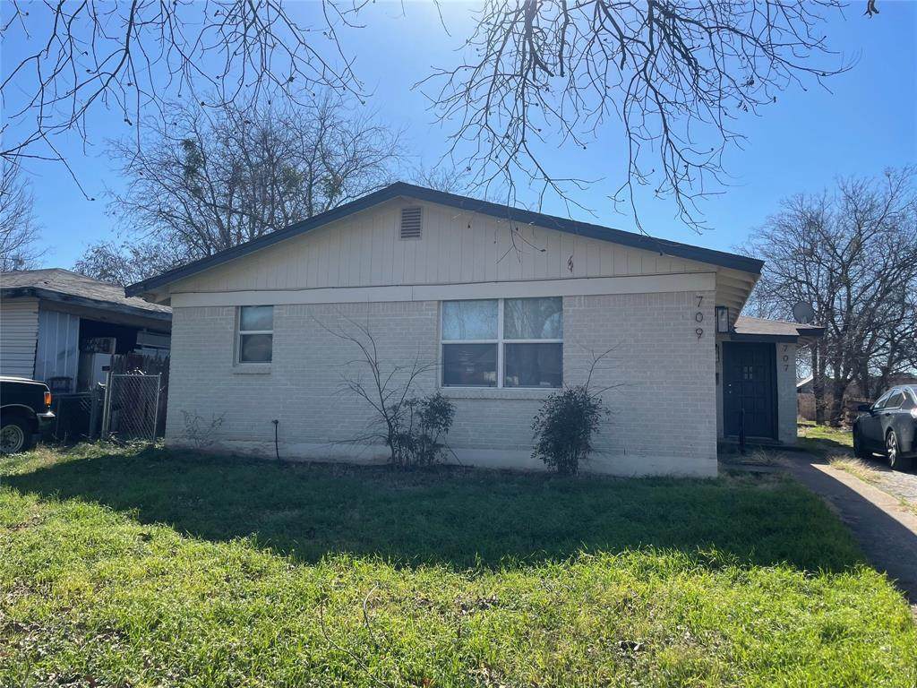 707 North 12th Street - Photo 1