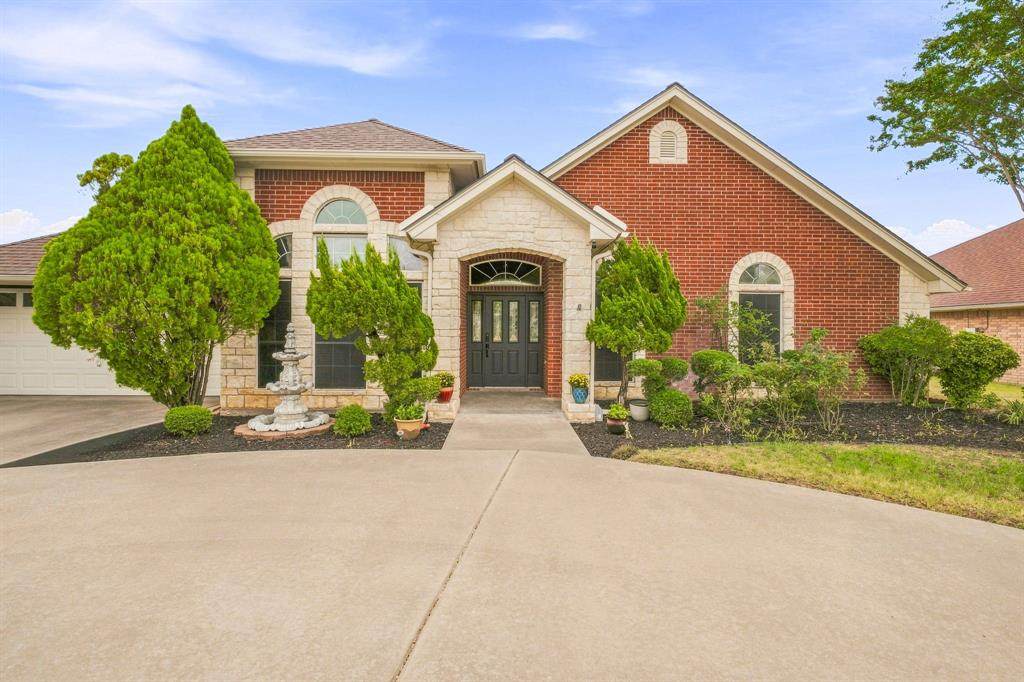 1422 Glenwood Drive - Photo 1