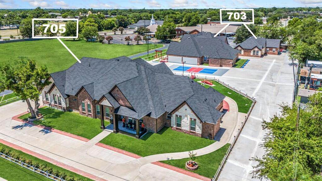703 Oates Road - Photo 1