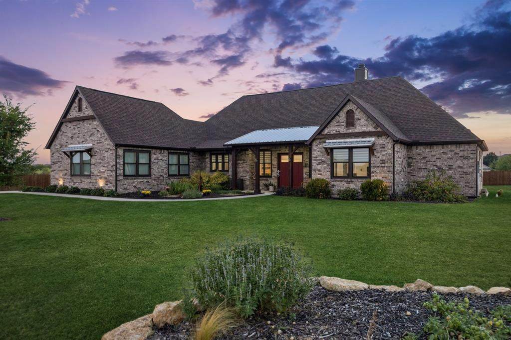 5008 Crown Court - Photo 1