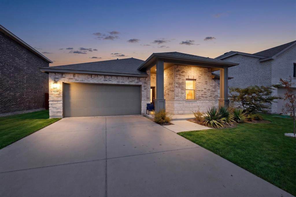 2607 Ontario Drive - Photo 1