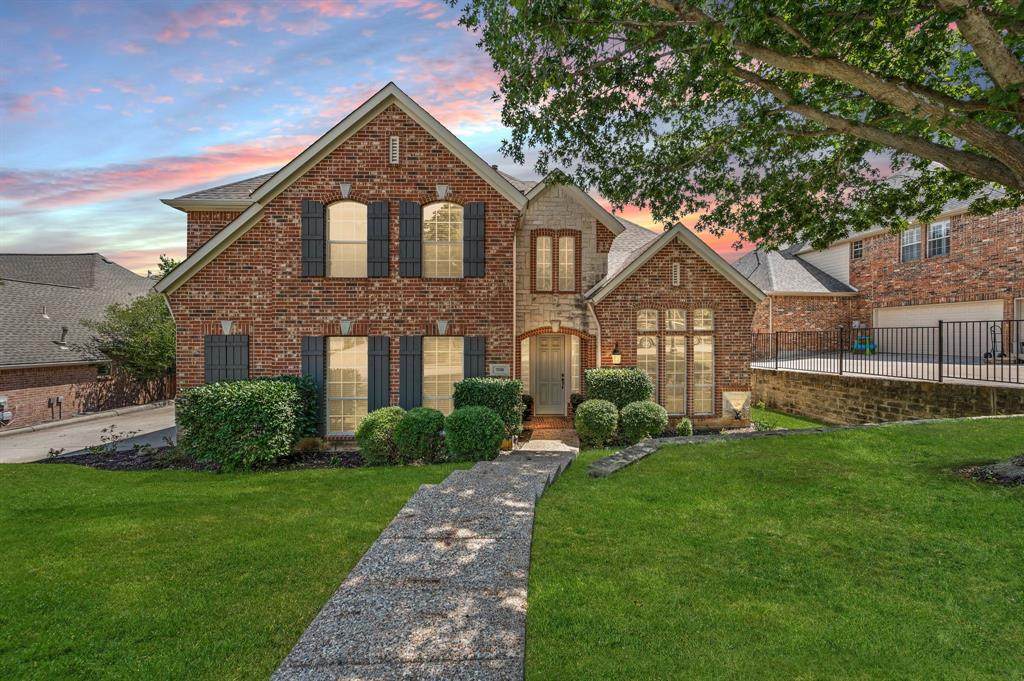 709 Lakeway Drive - Photo 1