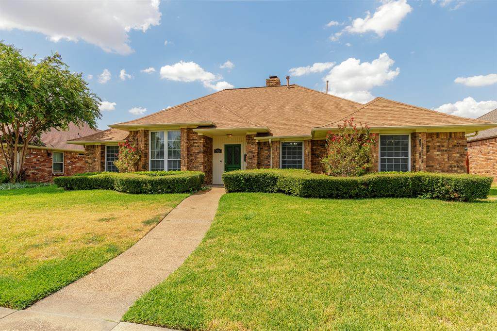 2526 Willowdale Drive - Photo 1
