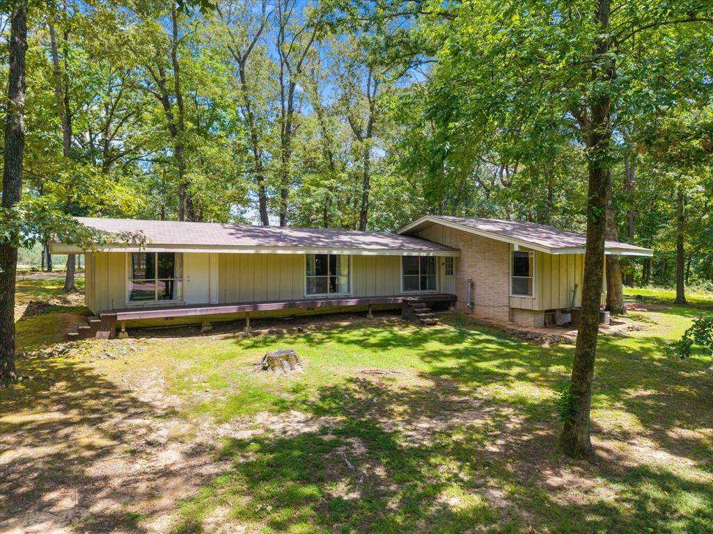 106 Lively Avenue - Photo 1