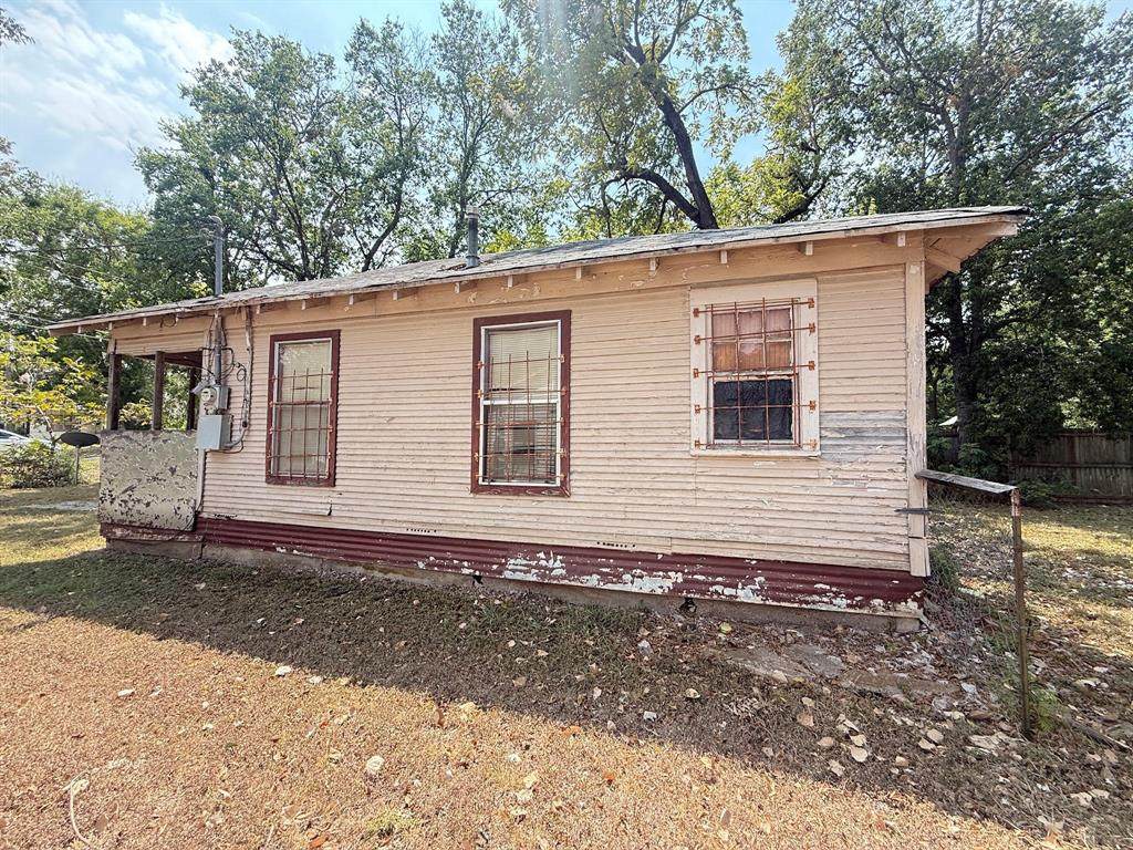 2555 Randolph Street - Photo 1