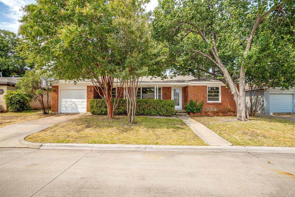 5736 Tracyne Drive - Photo 1