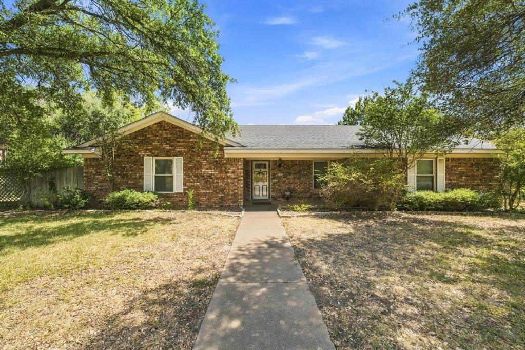 105 Virginia - Photo 1