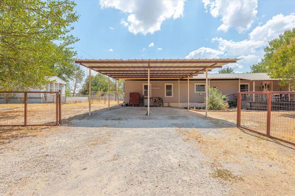 615 20th Street - Photo 1