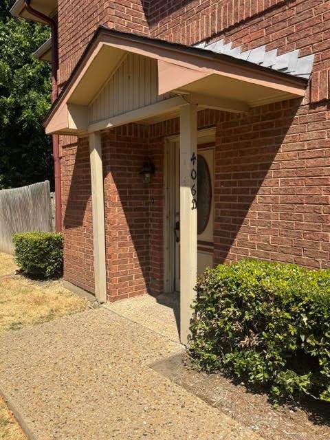 406 Fannin Street - Photo 1