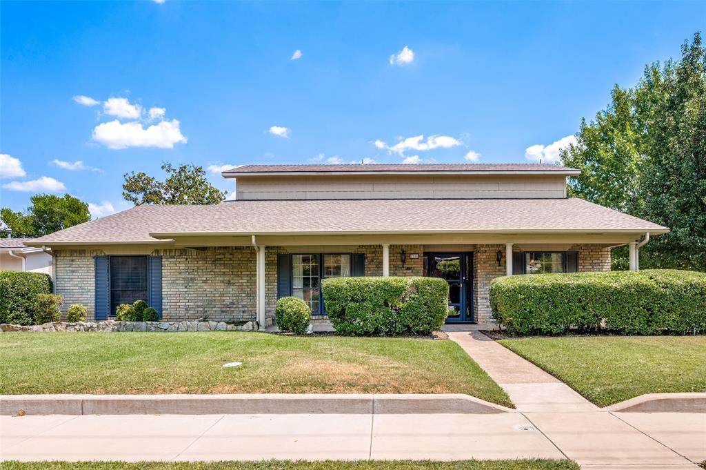 2500 Nottingham Drive - Photo 1