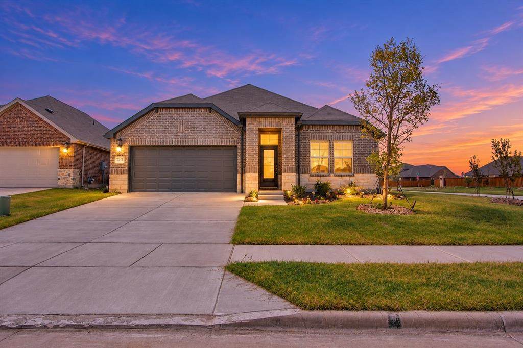 727 Williams Way - Photo 1