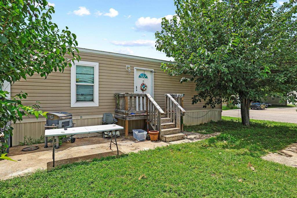 132 Knollwood Drive - Photo 1
