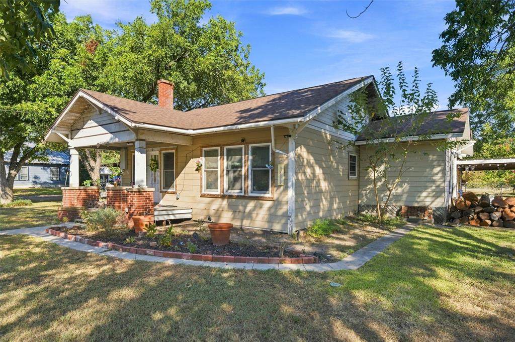 202 Avenue - Photo 1