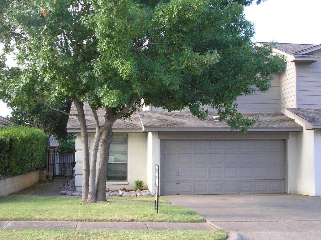 224 Wayside Court - Photo 1
