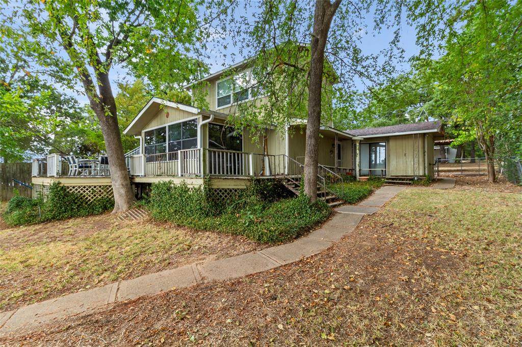 142 Lowe Drive - Photo 1