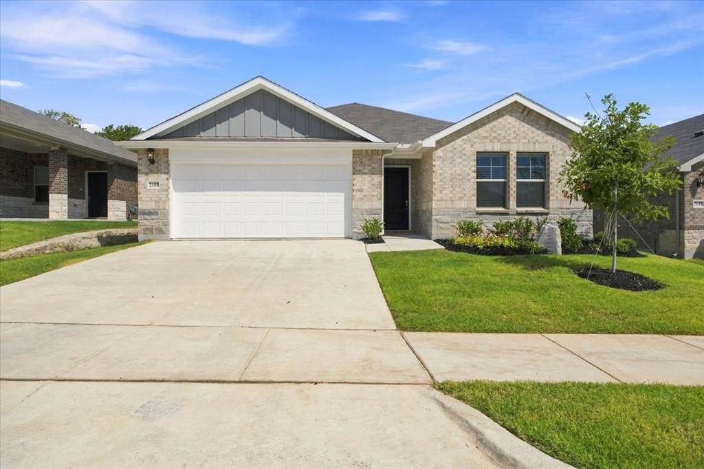 2109 Rannoch Street - Photo 1