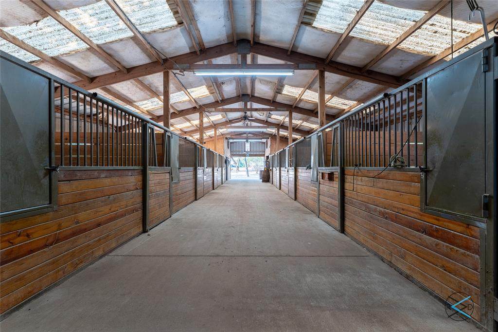 6060 Pinnacle Club Drive - Photo 1