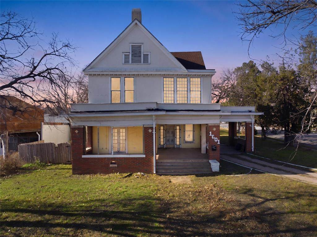 1601 Columbus Avenue - Photo 1