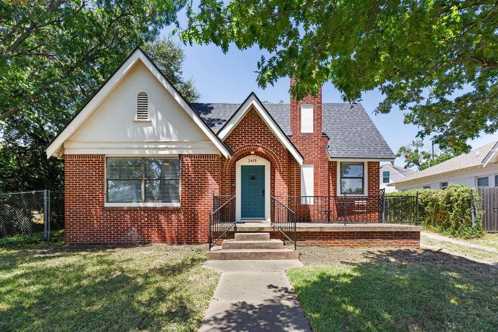 2419 Washington Avenue - Photo 1