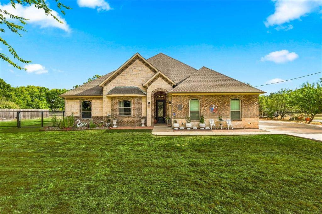 113 Silverwood Drive - Photo 1