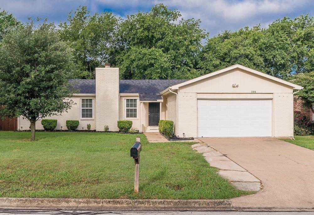 504 Circleview Drive - Photo 1