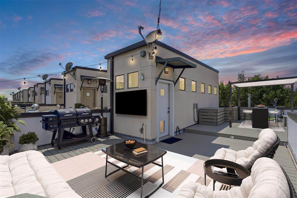 644 Bluff Street - Photo 1