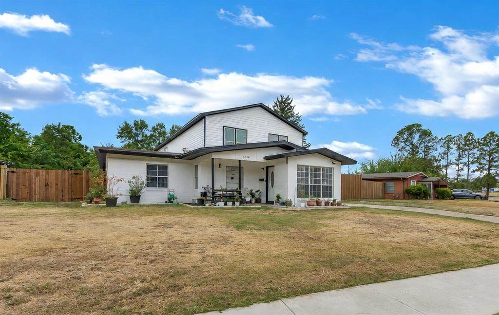 1714 Meadowbrook Lane - Photo 1