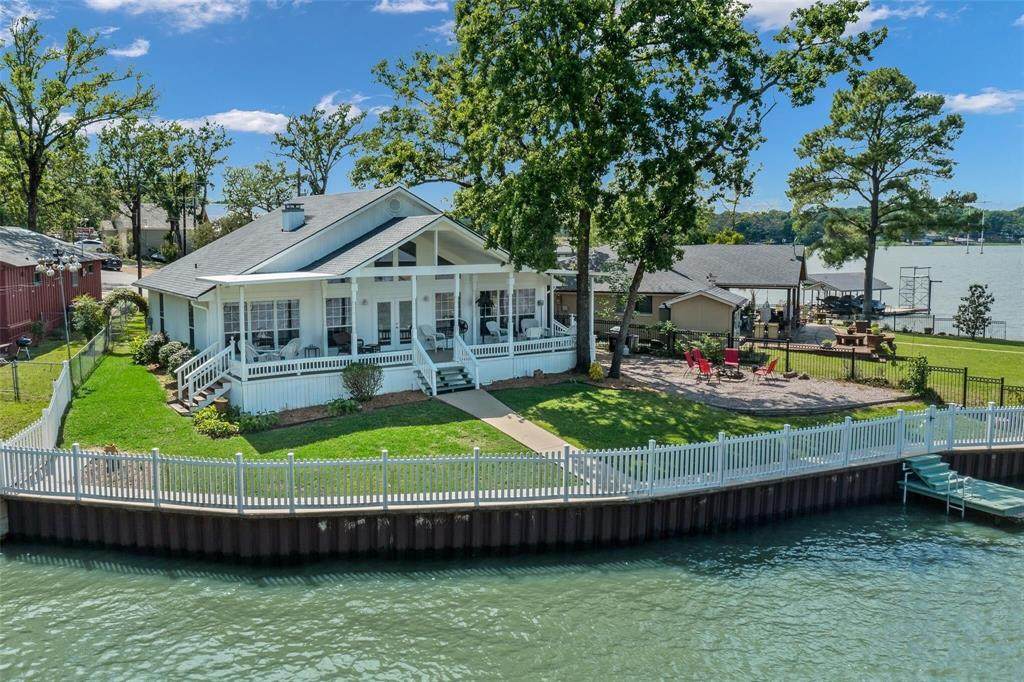 102 Shore Line Drive - Photo 1