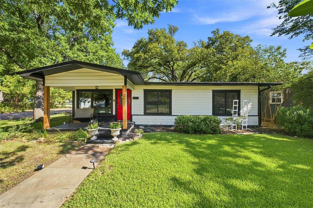 3921 Austin Avenue - Photo 1