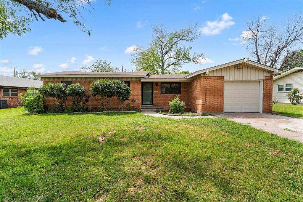 308 Catalina - Photo 1