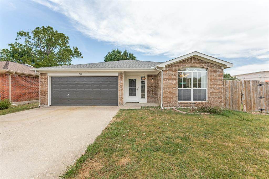 200 Cutting Horse Lane - Photo 1