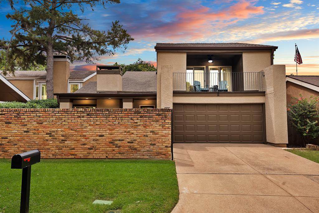 1612 Hawthorne Drive - Photo 1