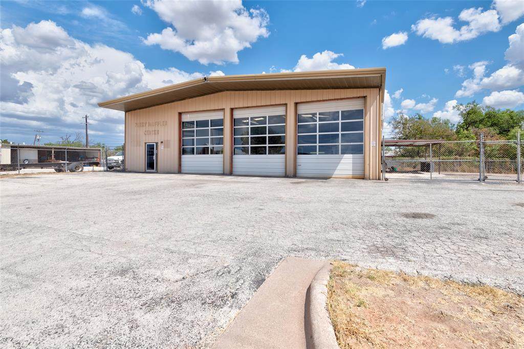409 Treadaway Boulevard - Photo 1