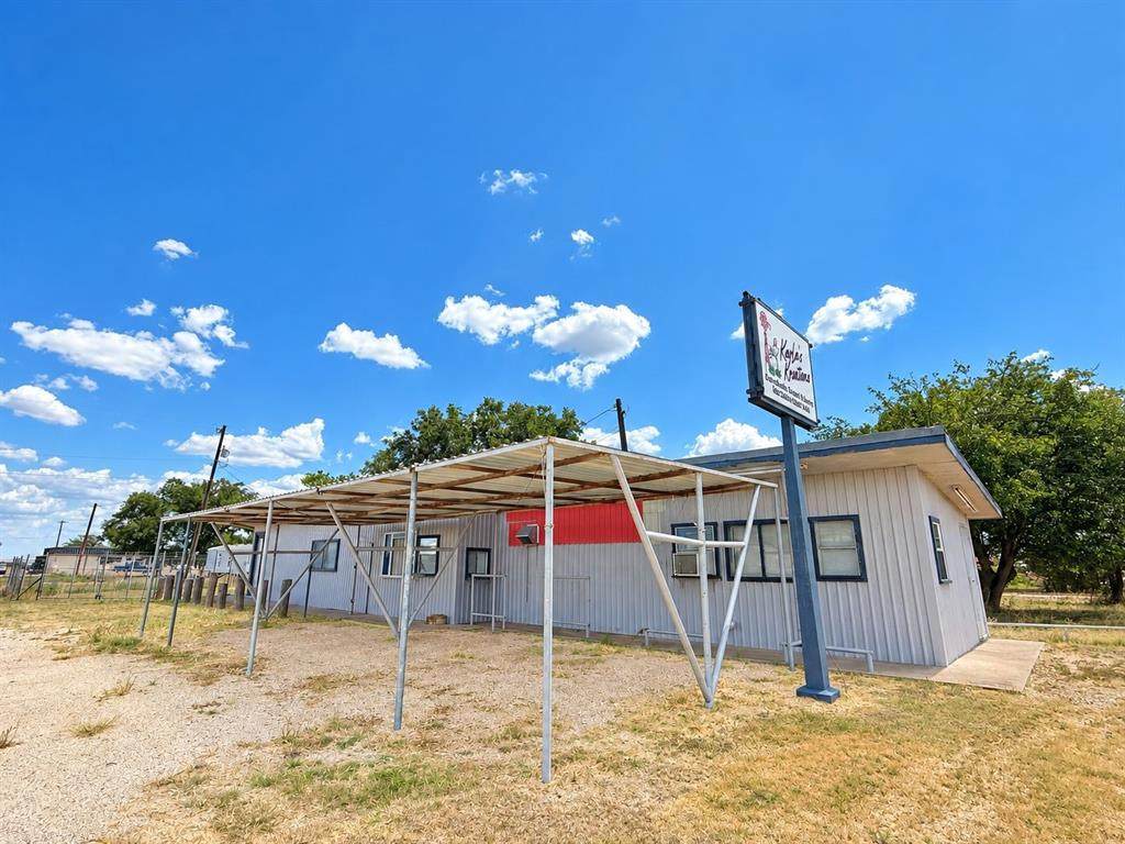 7741 Hwy 153 - Photo 1
