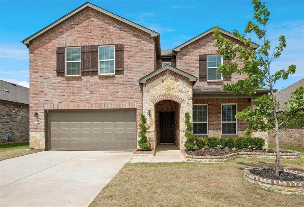 814 Marigold Street - Photo 1