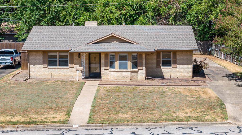 2975 Abbott - Photo 1