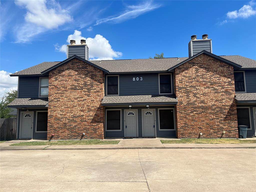 803 Bluebonnet Drive - Photo 1