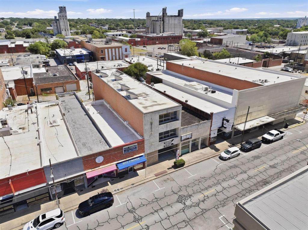 213 Travis Street - Photo 1