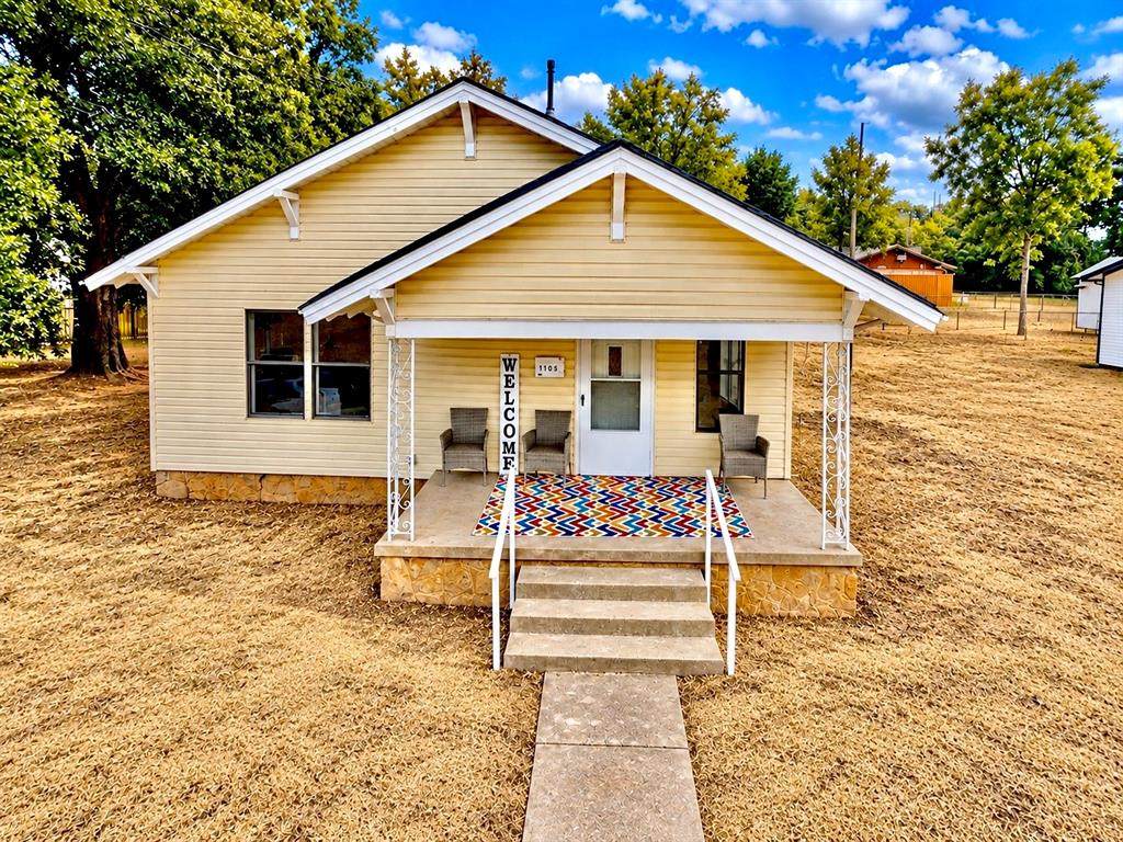 1105 Main Street - Photo 1